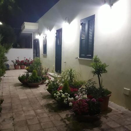 Monolocale Da Anna Apartment Porto Cesareo Bagian luar foto